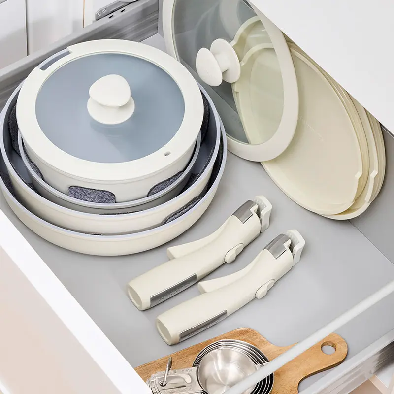 Batterie de cuisine antiadhésive à poignée amovible